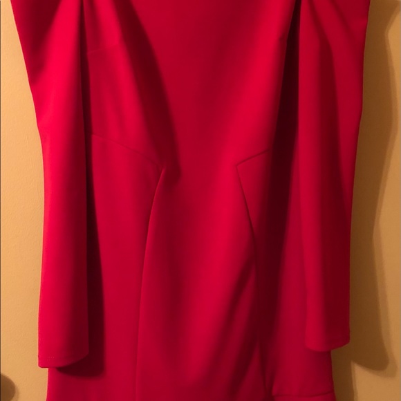 Cold shoulder dress - Picture 5 of 7